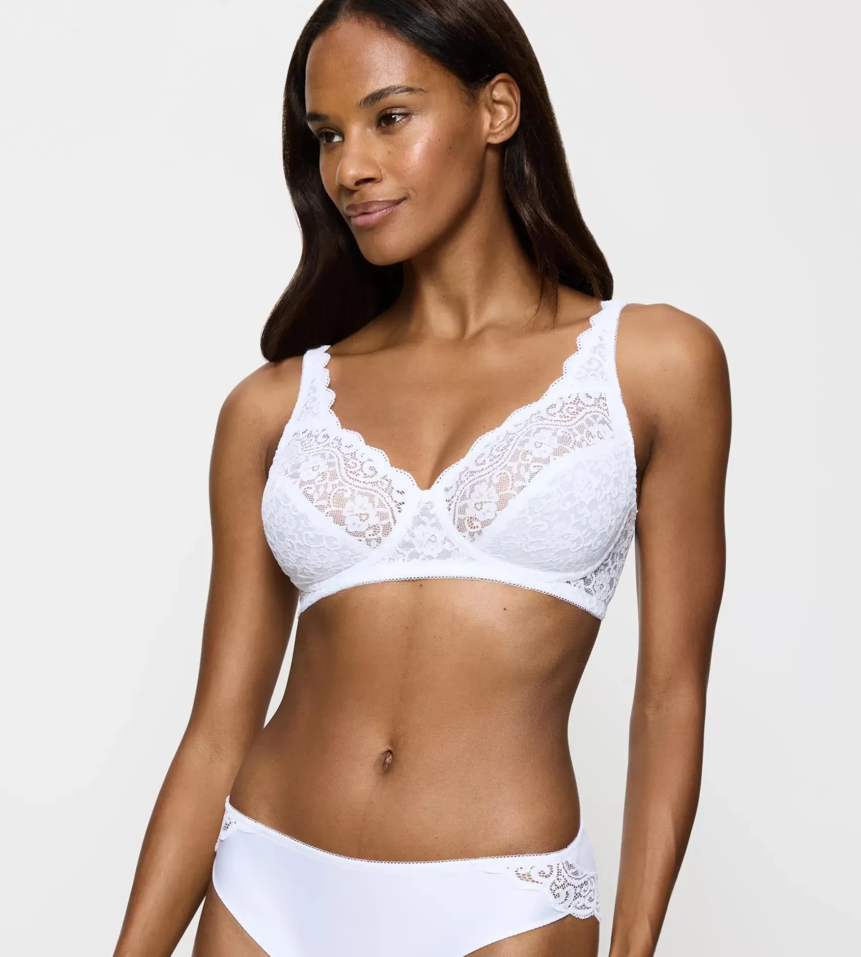 Triumph AMOURETTE White Outlet