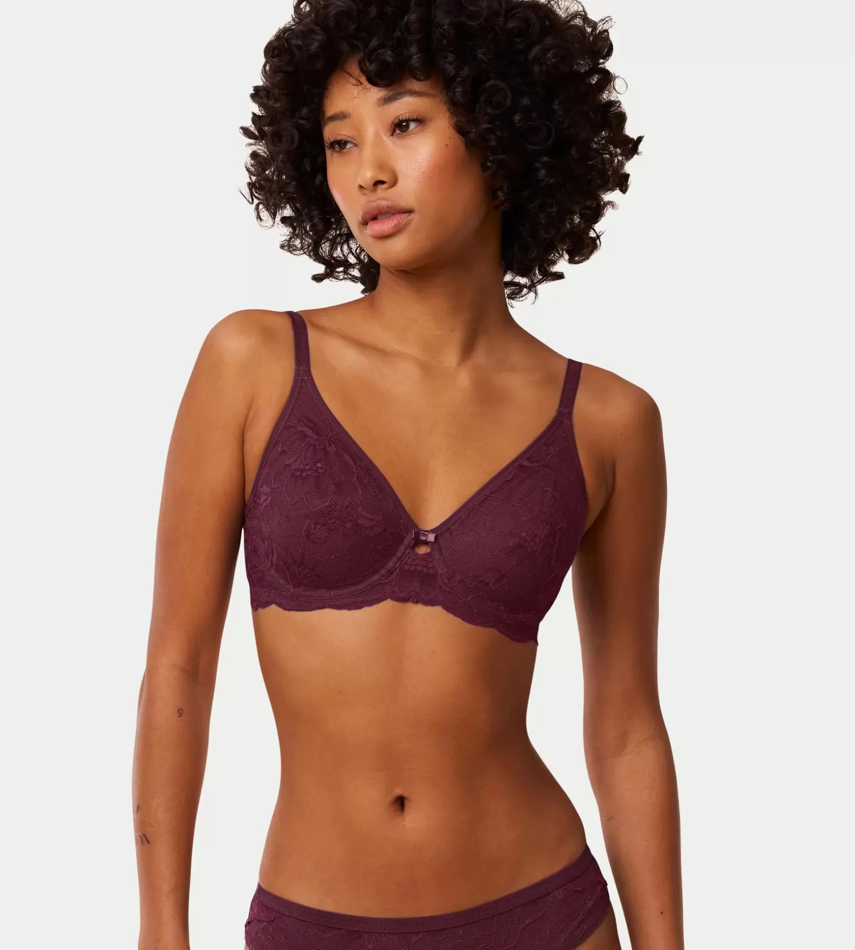 Triumph AMOURETTE CHARM Burgundy Best