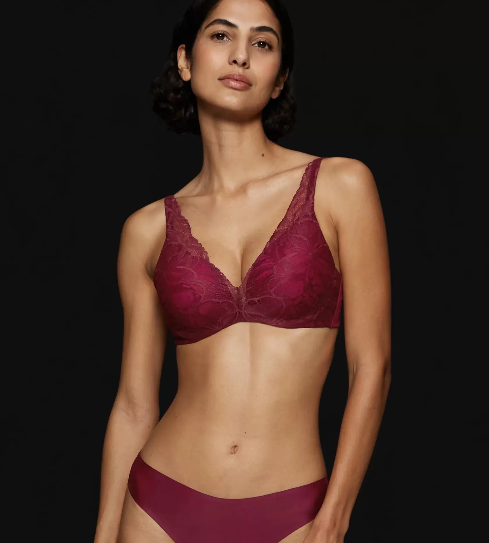 Triumph BODY MAKE-UP ILLUSION LACE Woodrose Clearance