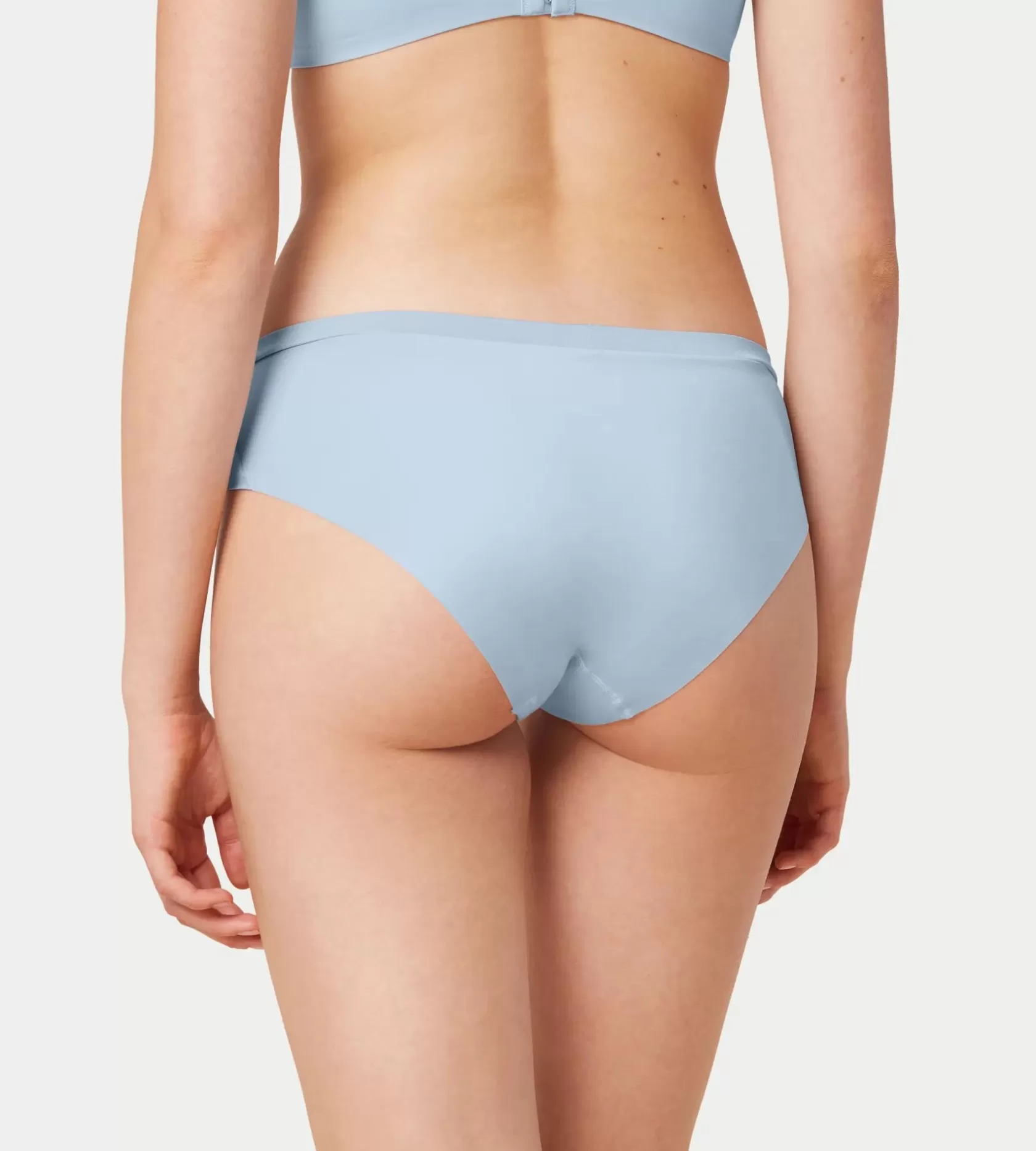 body_makeup_soft_touch_5.webp Triumph BODY MAKE-UP SOFT TOUCH Fairyblue Shop