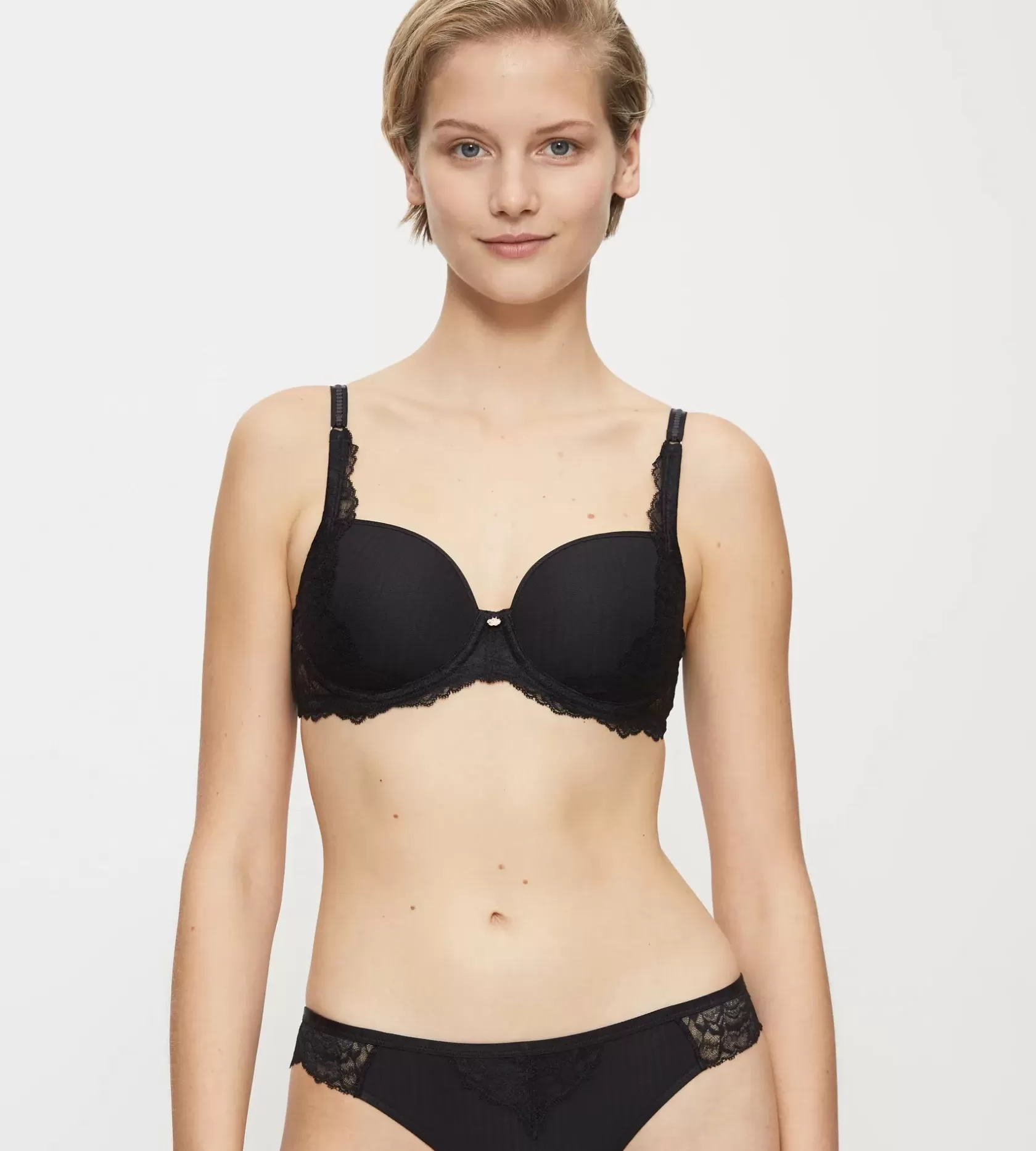 Triumph PEONY FLORALE Black Outlet