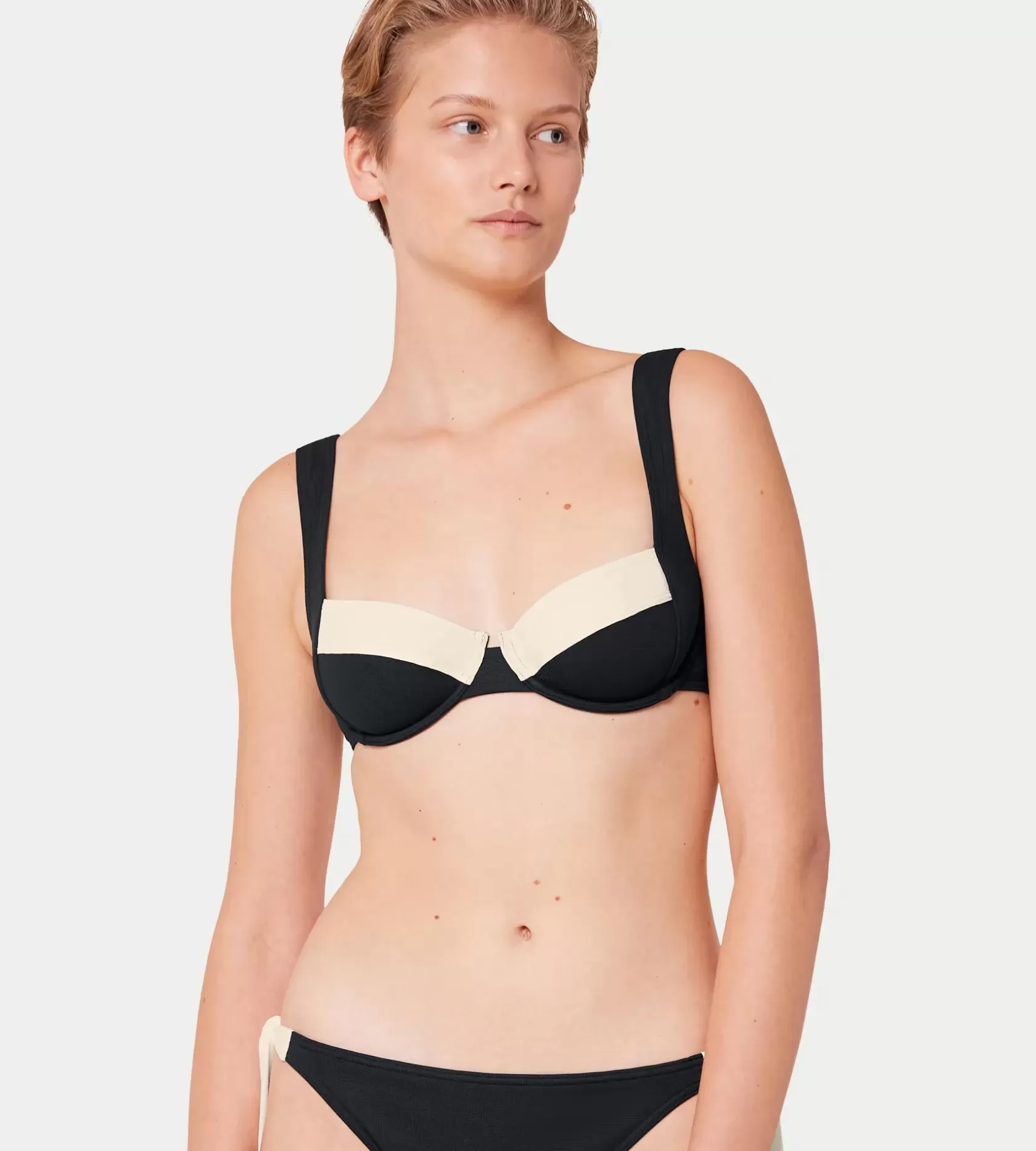 Triumph SUMMER GLOW Black Shop