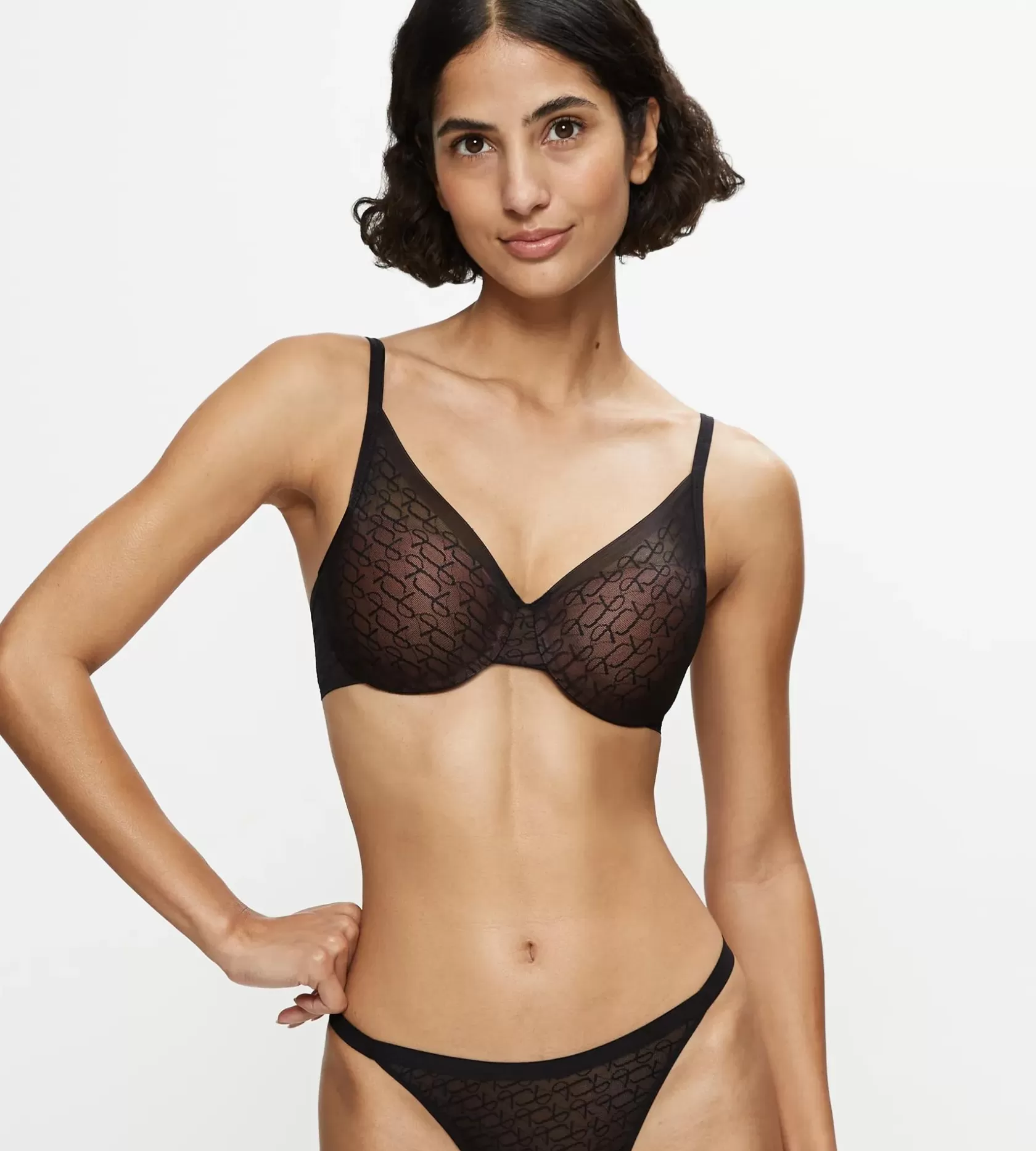 Triumph SIGNATURE SHEER Black Hot