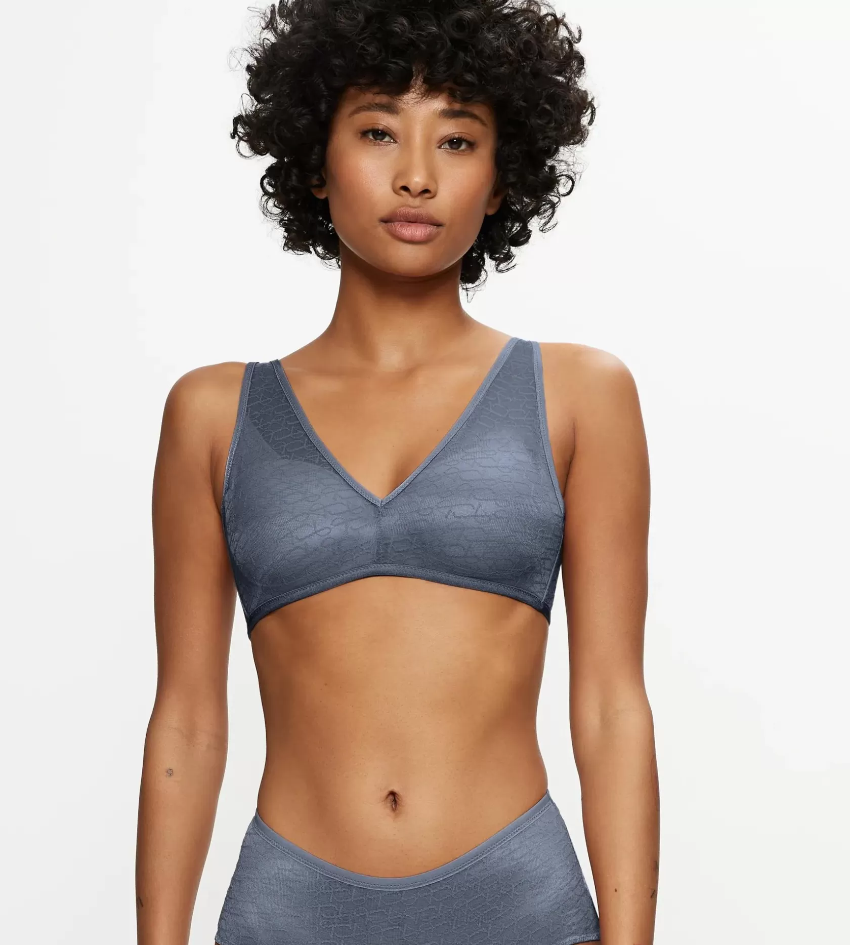 Triumph SIGNATURE SHEER CloudyBlue New