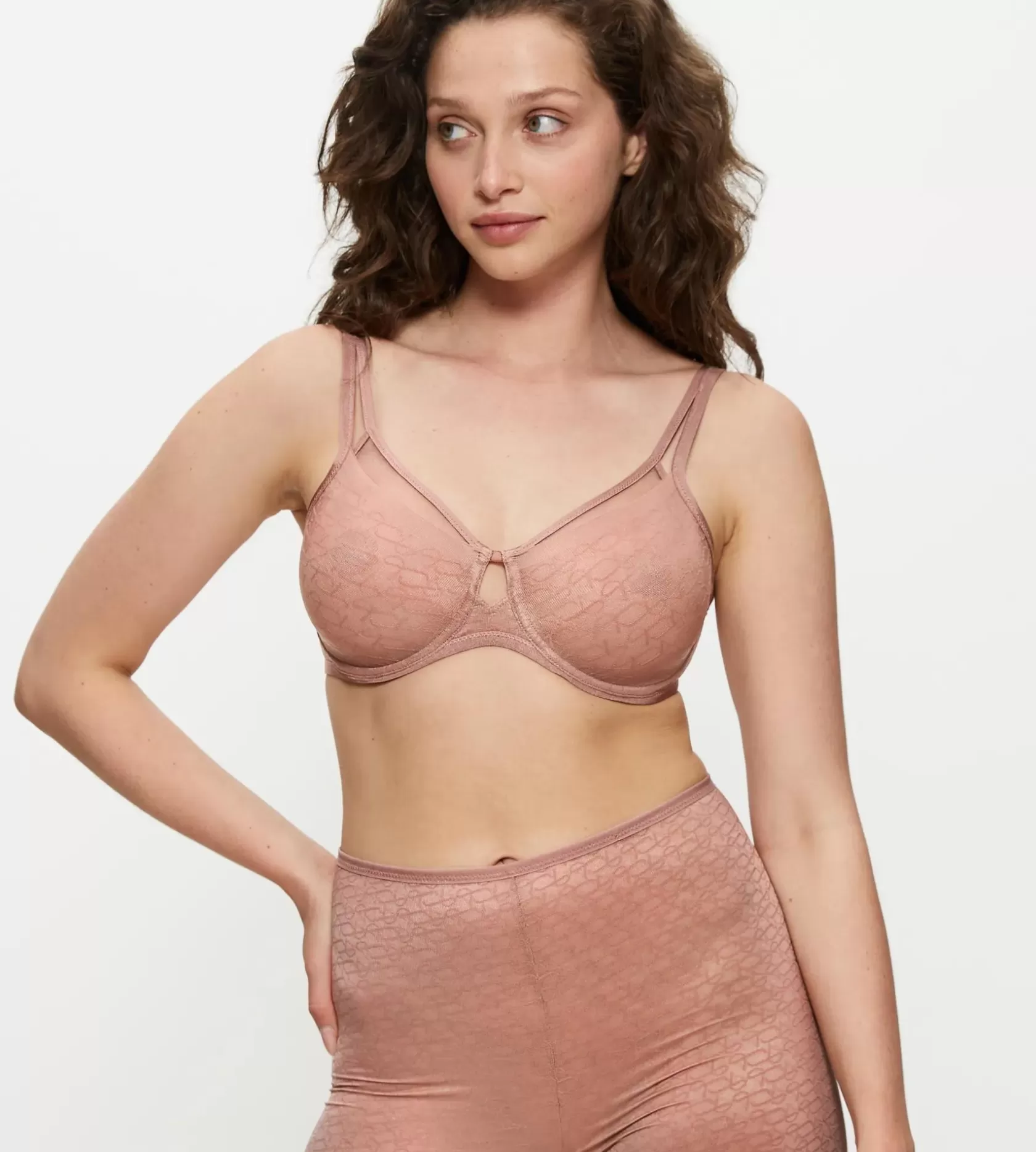 Triumph SIGNATURE SHEER Toastedalmond Hot