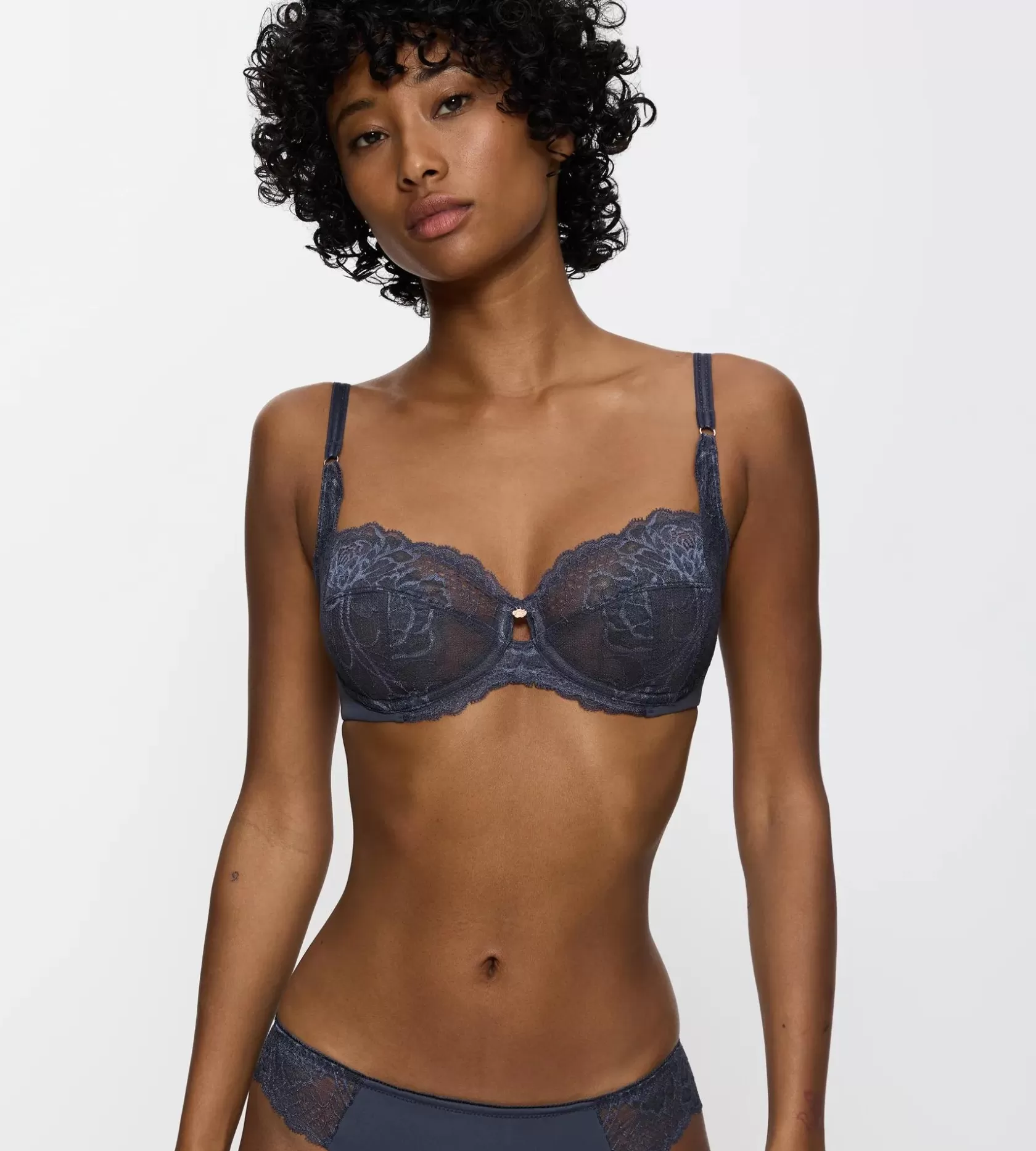 Triumph WILD PEONY FLORALE PebbleGrey Shop